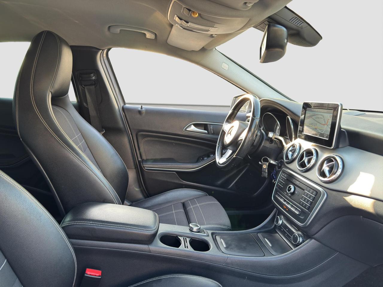 Mercedes-benz GLA 180 d 1.5 109cv Sport automatico 2016