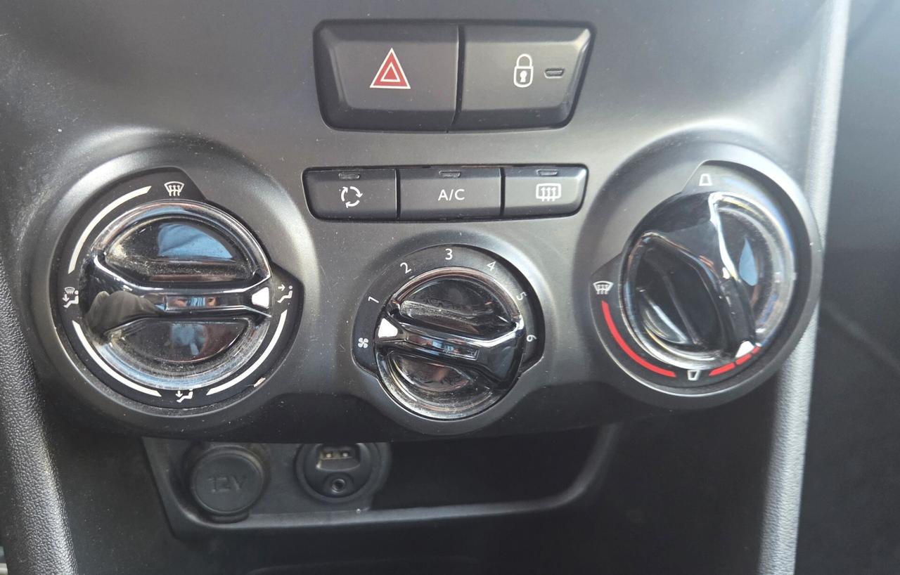 Peugeot 208 COMPLETAMENTE TAGLIANDATA BEN TENUTA