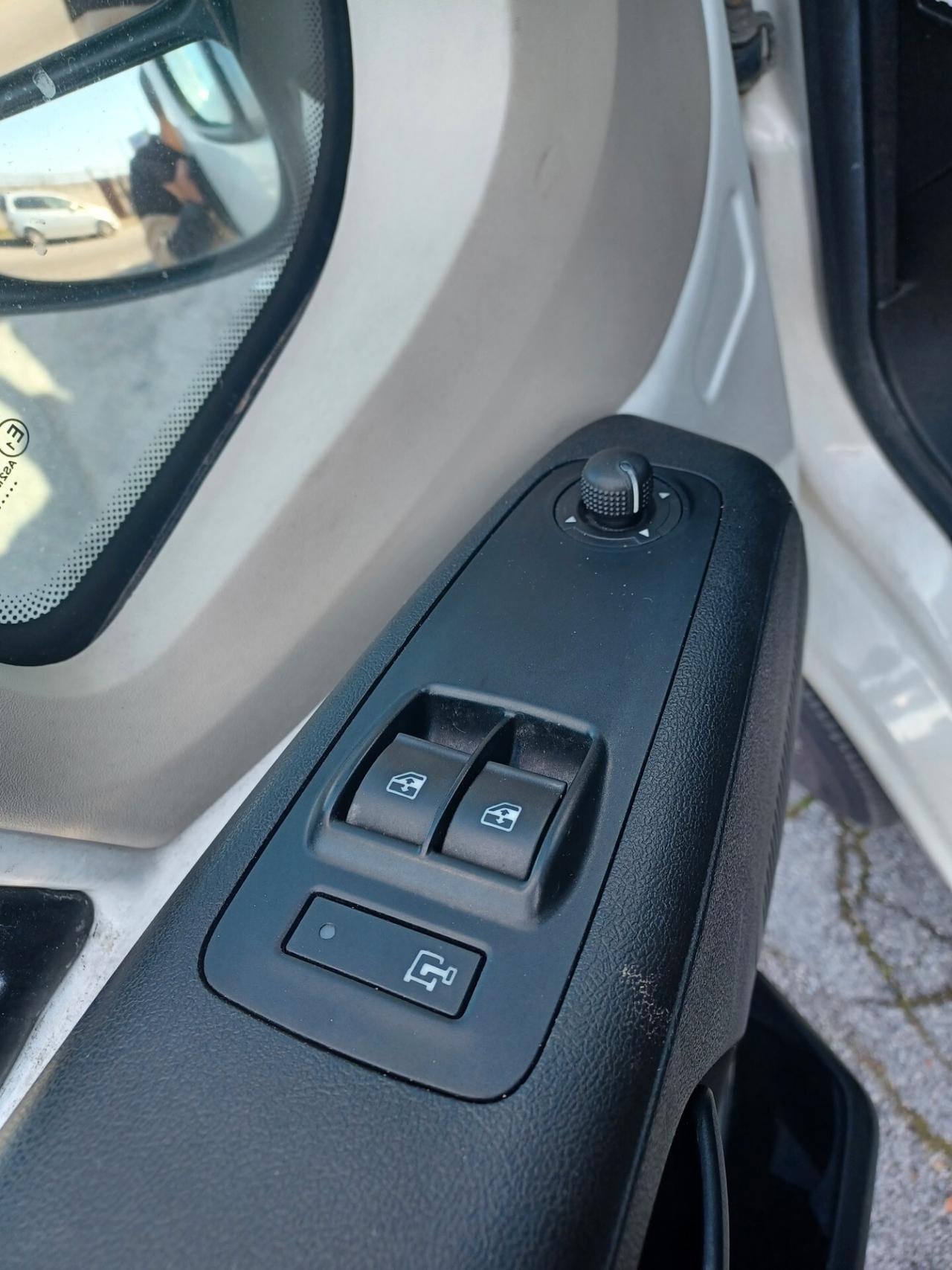 PEUGEOT BOXER 2.2 HDI PM TA ANNO 2015