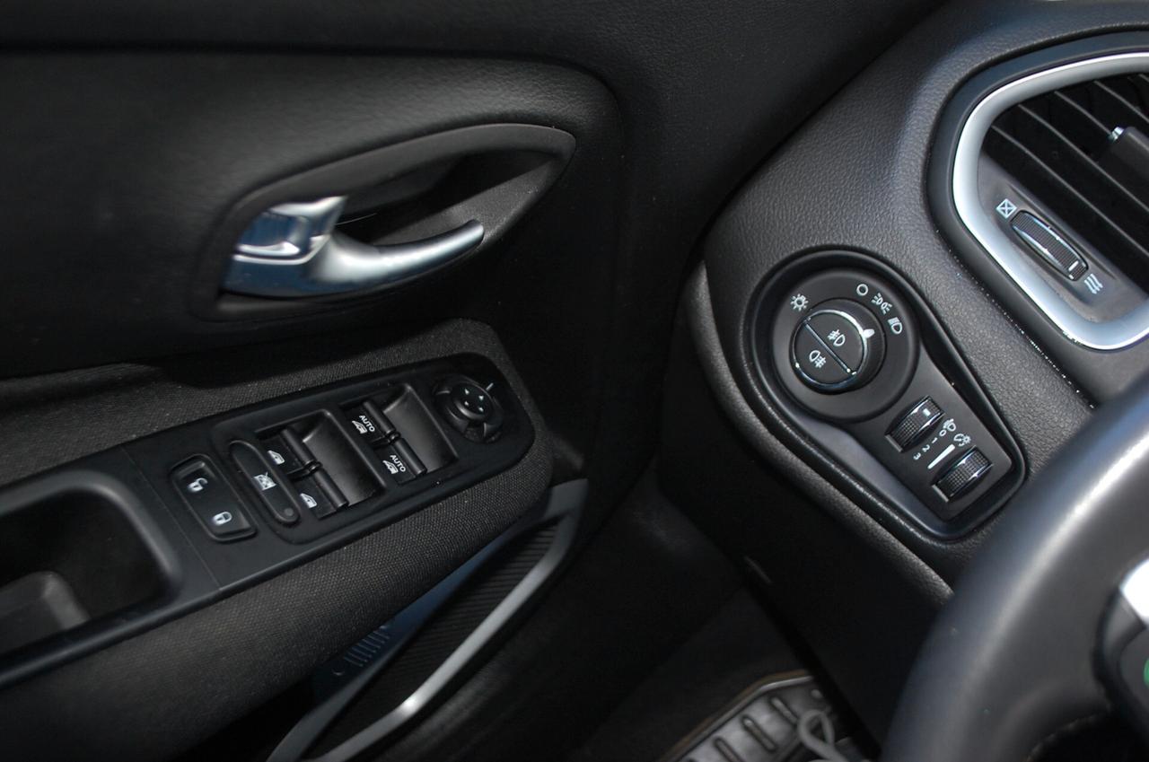 Jeep Renegade 1.6 mjt Longitude 2wd 130CV Uff Italy Navi USB Leg