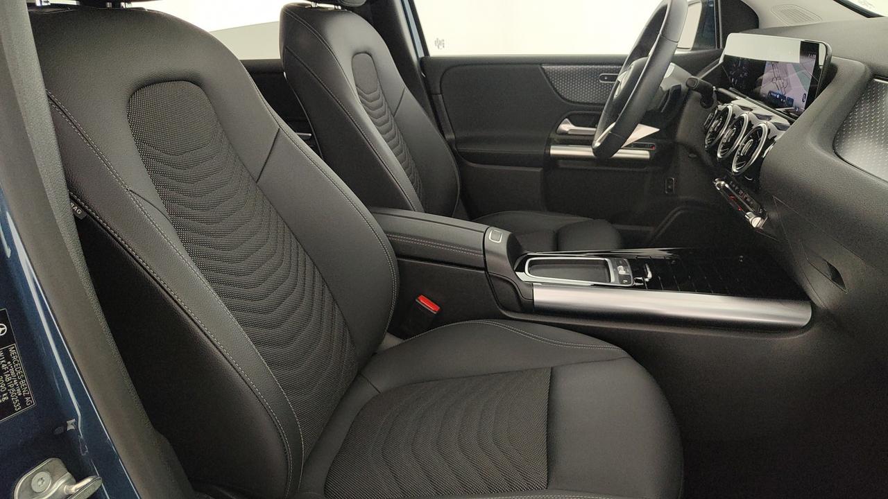 Mercedes-Benz B 180 d Progressive Advanced auto