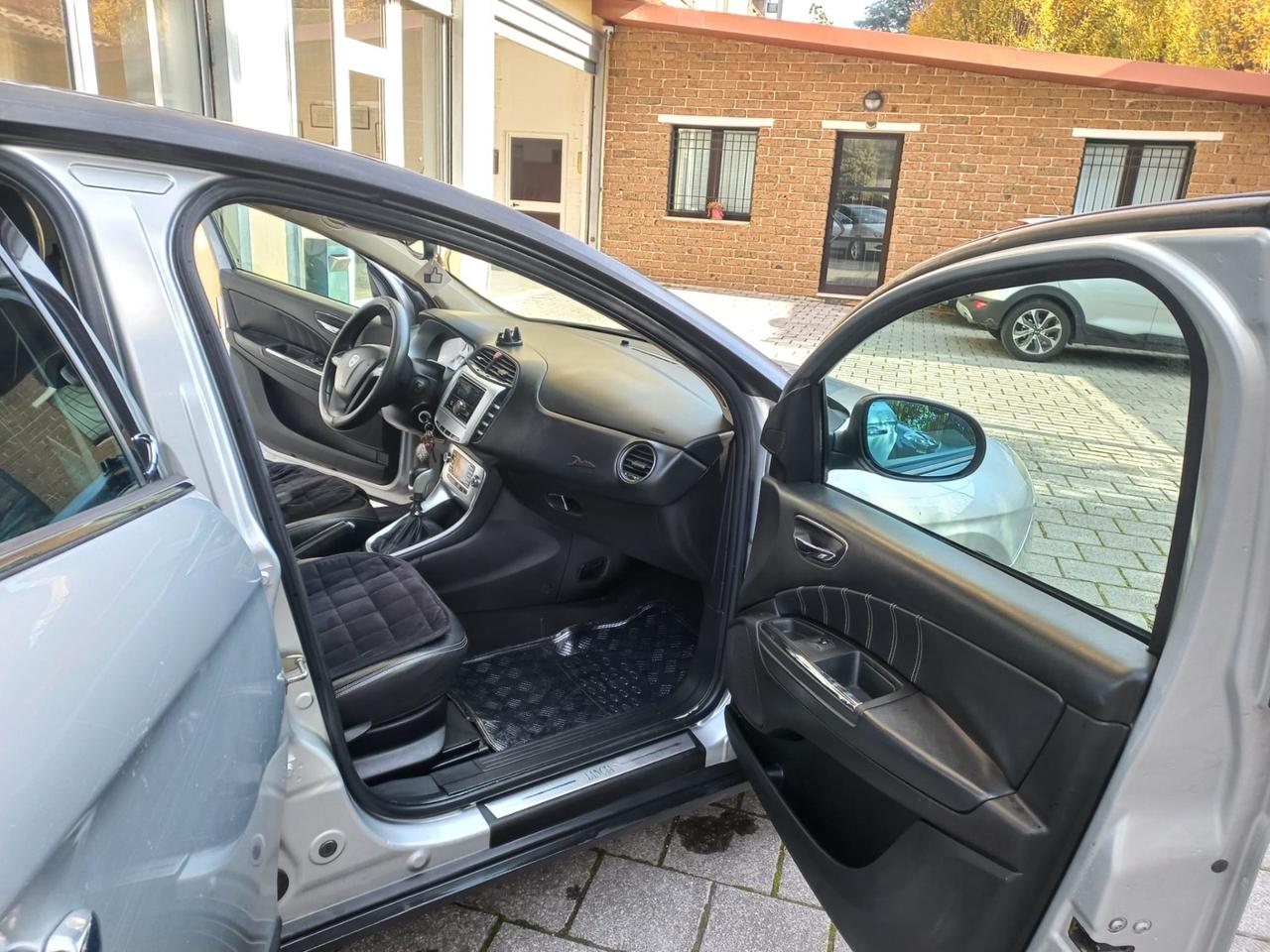 Lancia Delta 1.6 MJT DPF Argento