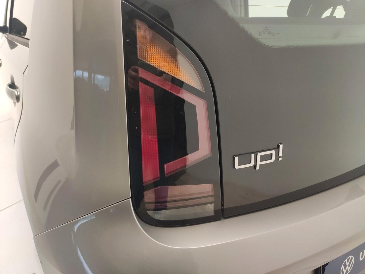 Volkswagen up! 1.0 5p. 68CV BMT-PARI AL NUOVO
