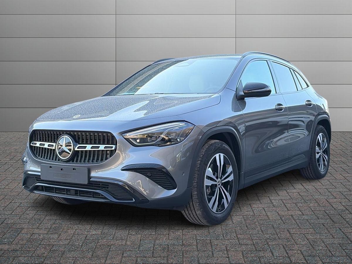 Mercedes-Benz GLA 200