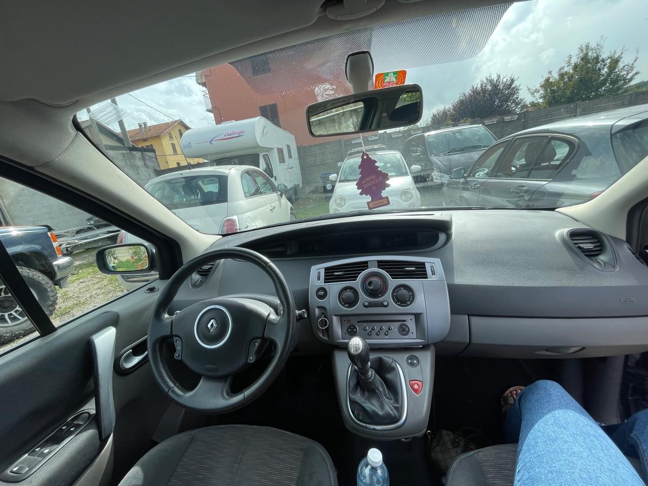 Renault Scenic Grand Scénic 1.5 dCi/105CV PlayStation Portable