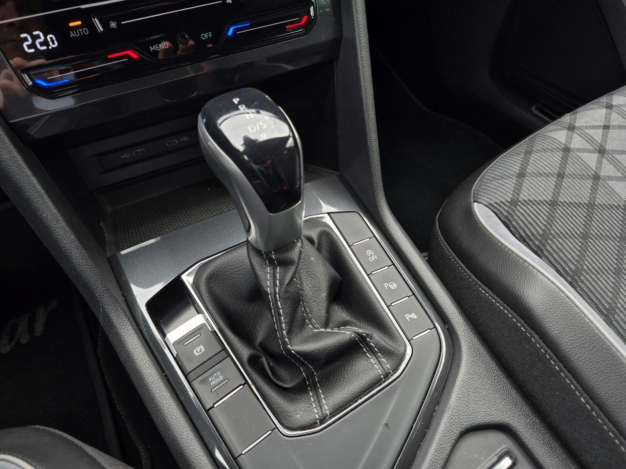 Volkswagen Tiguan 2.0 TDI 150 CV SCR DSG R-Line