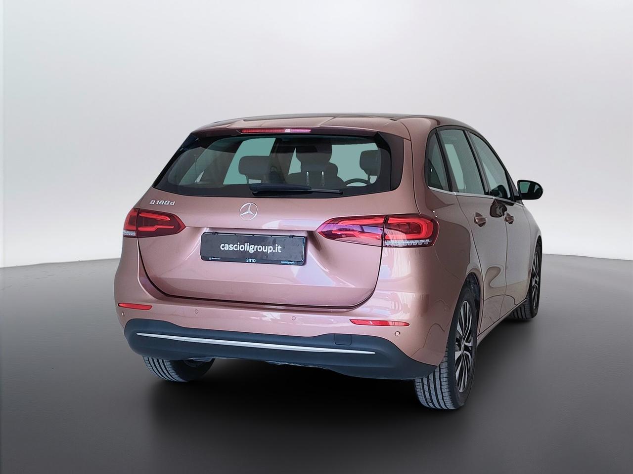 Mercedes-Benz Classe B - W247 2018 - B 180 d Sport auto