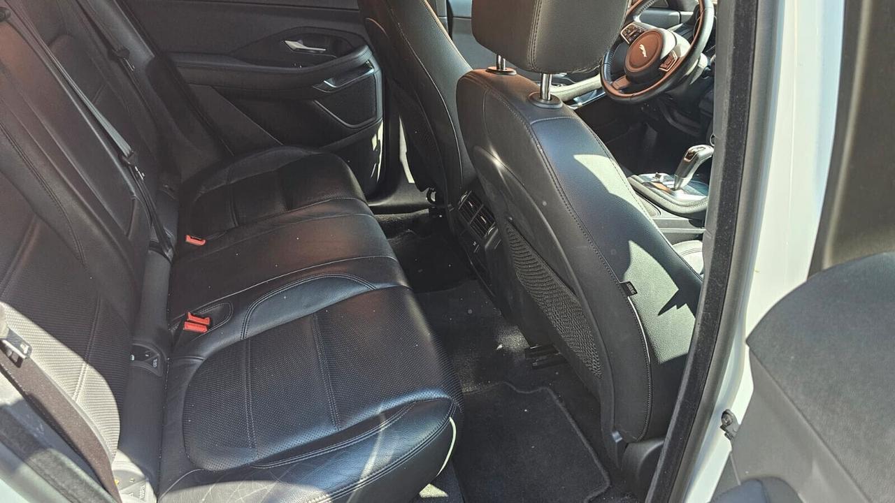 Jaguar E-Pace 2.0D 150 CV AWD aut. R-Dynamic
