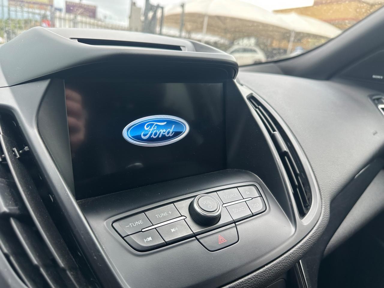 Ford Kuga 1.5 TDCI 120 CV S&S 2WD ST-Line