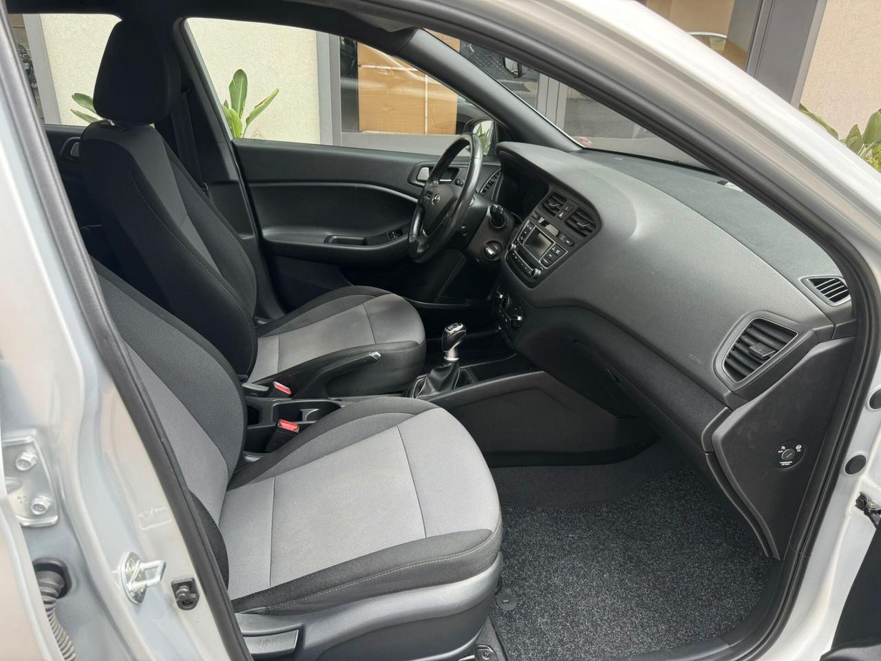 Hyundai i20 1.1 CRDi 12V 5 porte Comfort...