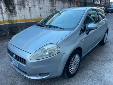Fiat Grande Punto 1.4 Starjet 16V 3 porte Emotion