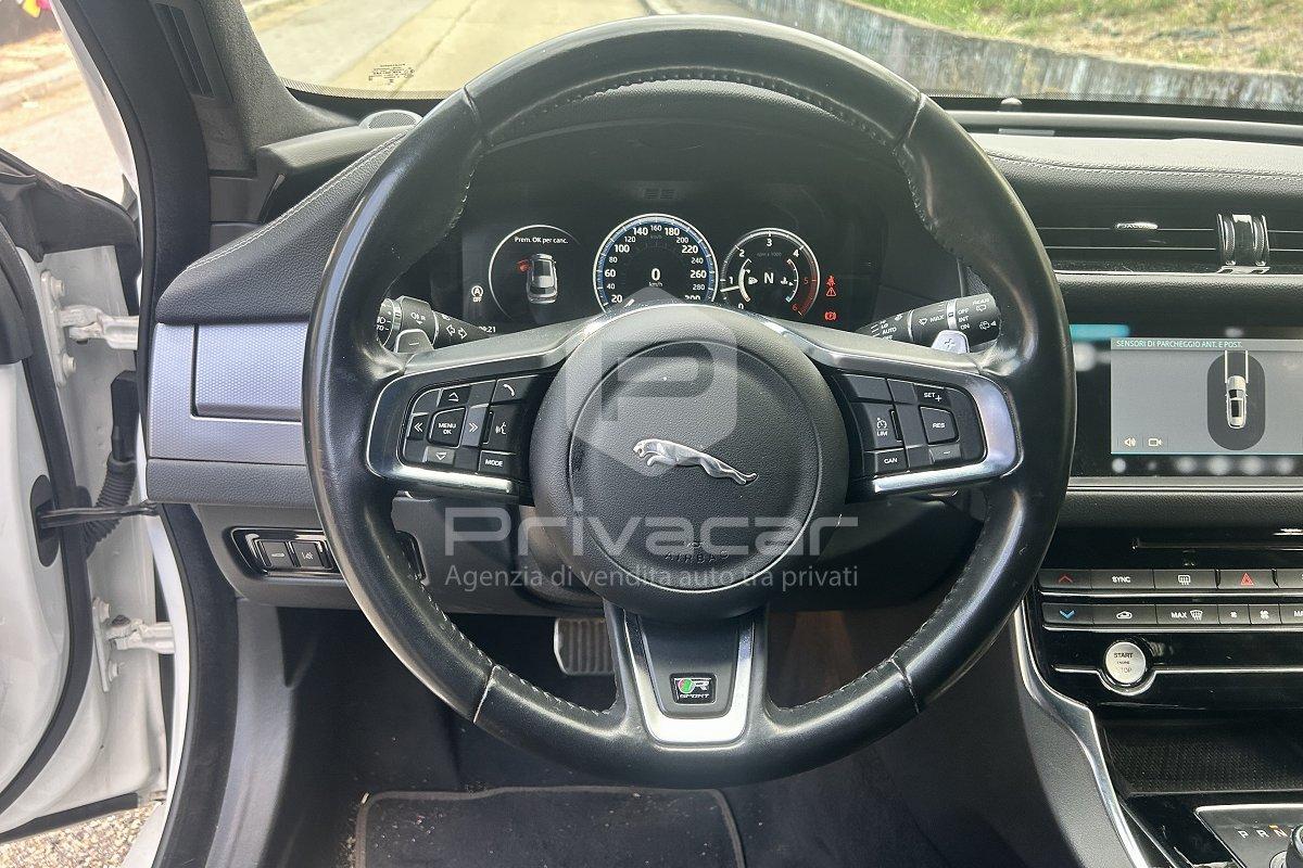 JAGUAR XF Sportbrake 2.0 D 180 CV aut. R-Sport