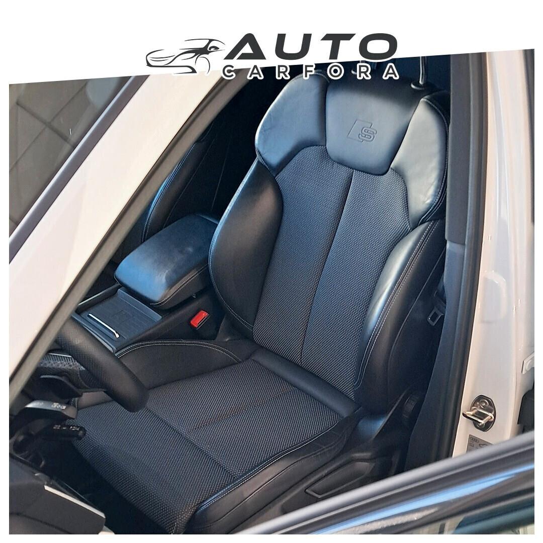 Audi Q5 Sportback 40 tdi Identity Black s-line interno