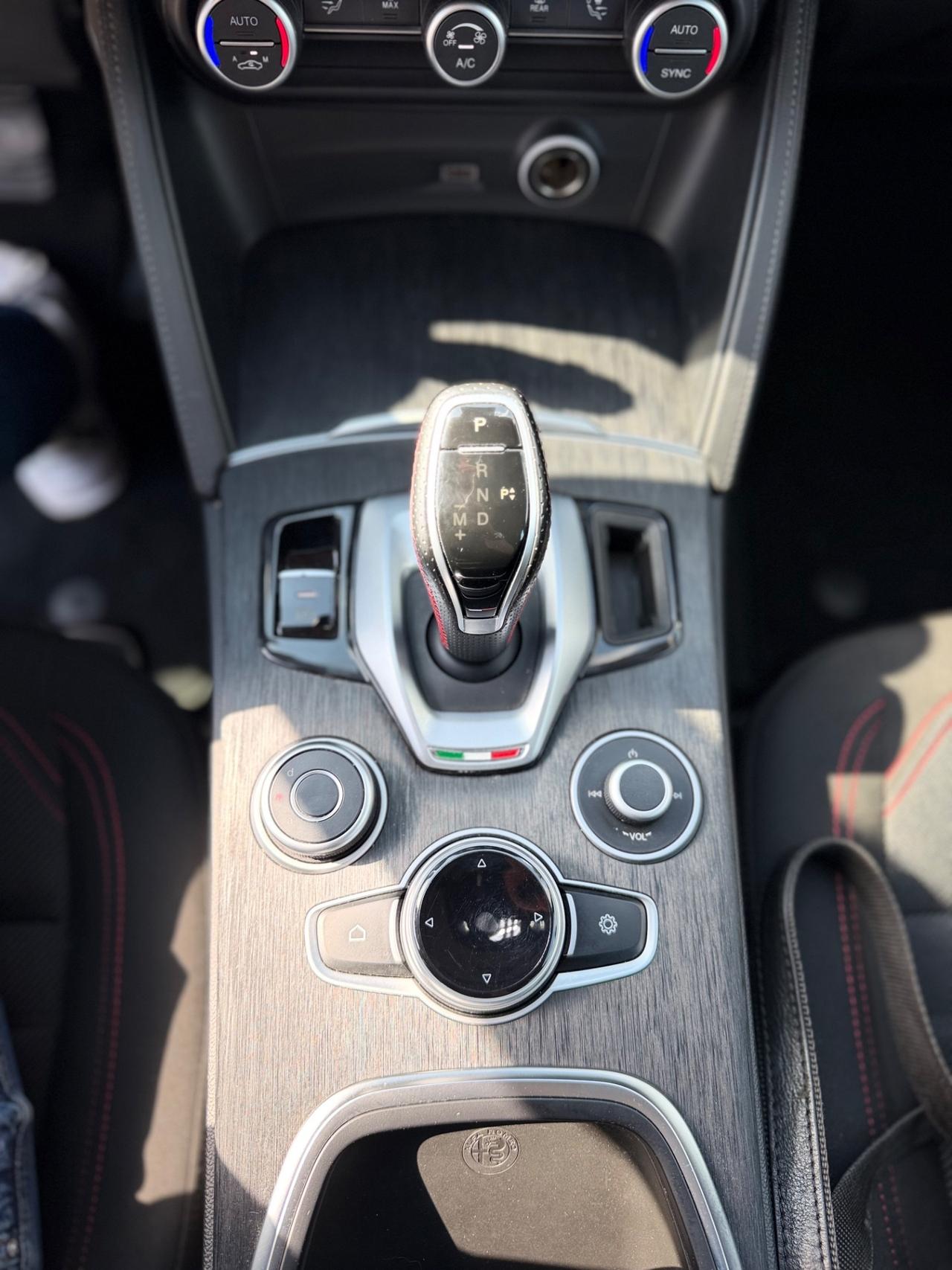 Alfa Romeo Stelvio 2.2 Turbodiesel 190 CV AT8 RWD Business