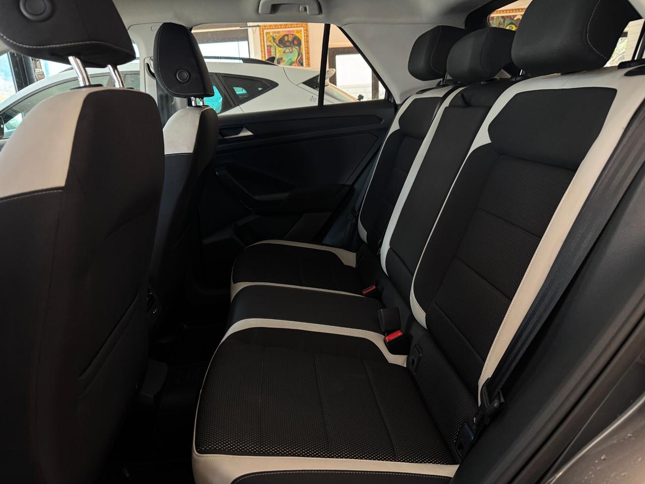 VOLKSWAGEN T-ROC 2.0cc 150CV TDI DSG 4MOTION