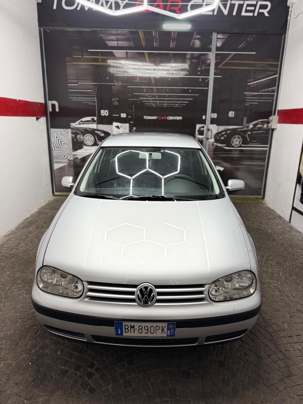 Volkswagen Golf 1.6 16V cat 5 porte Highline