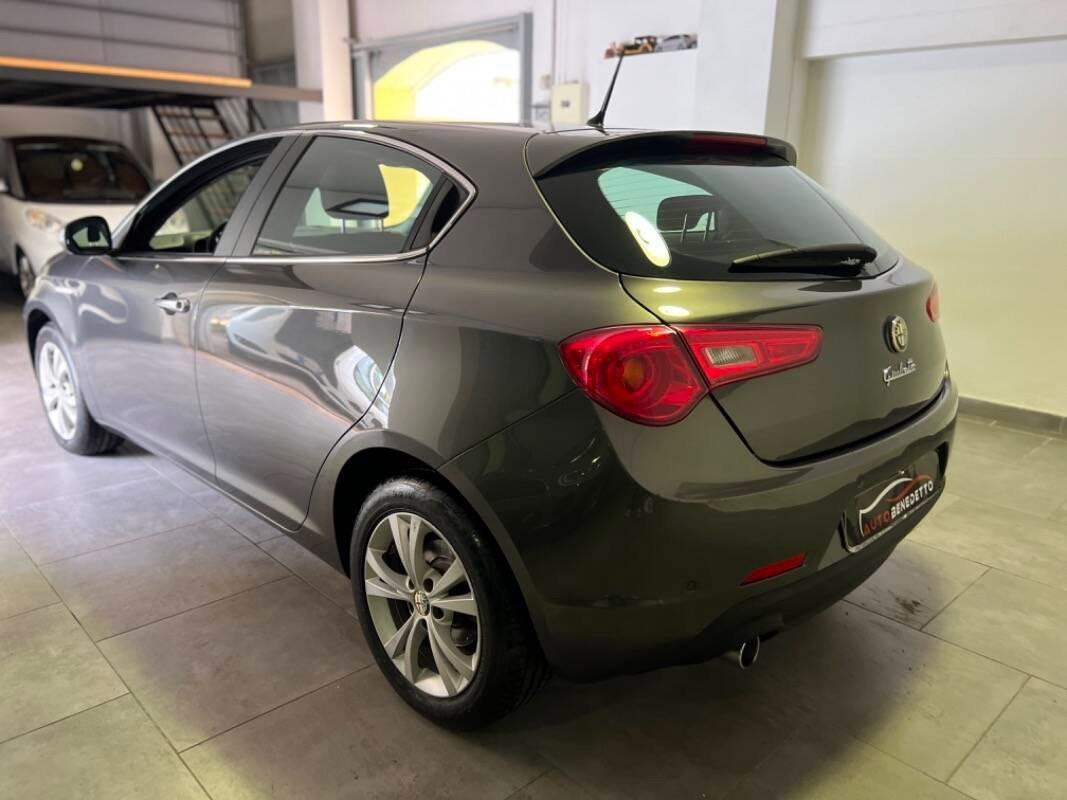 Alfa Romeo Giulietta 1.6 JTD 105 CV Distinctive