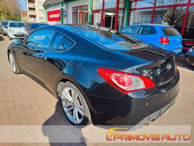 HYUNDAI Genesis Coupe 2.0 Turbo Sport
