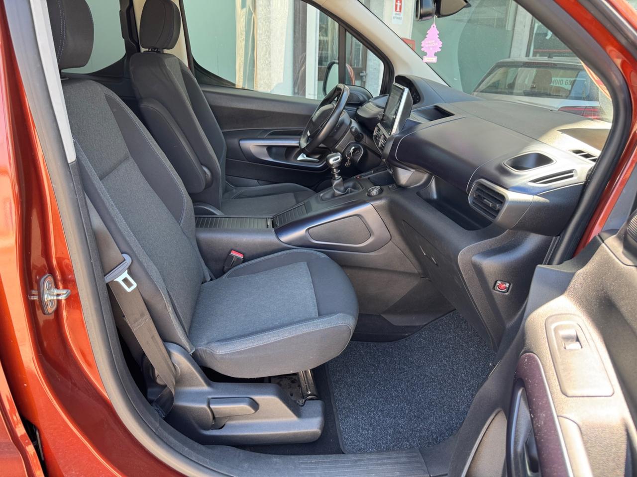 Peugeot Rifter BlueHDi 130 S&S EAT8 Allure