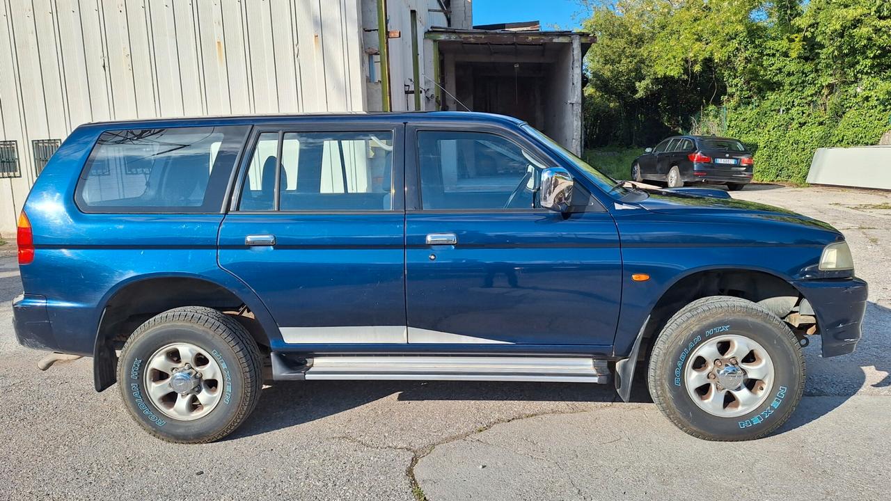 Mitsubishi Pajero Sport Pajero Sport 2.5 TDI GLX