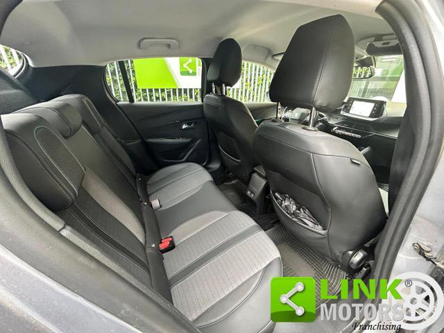 PEUGEOT 208 ALLURE