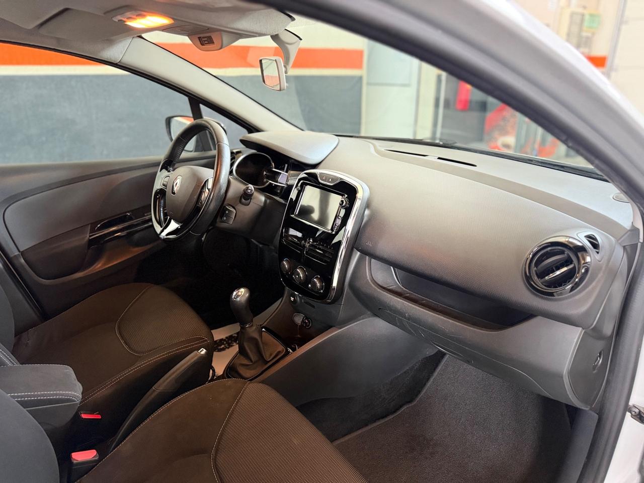 Renault Clio 1.2 75CV GPL 5 porte Wave NEOPATENTATI