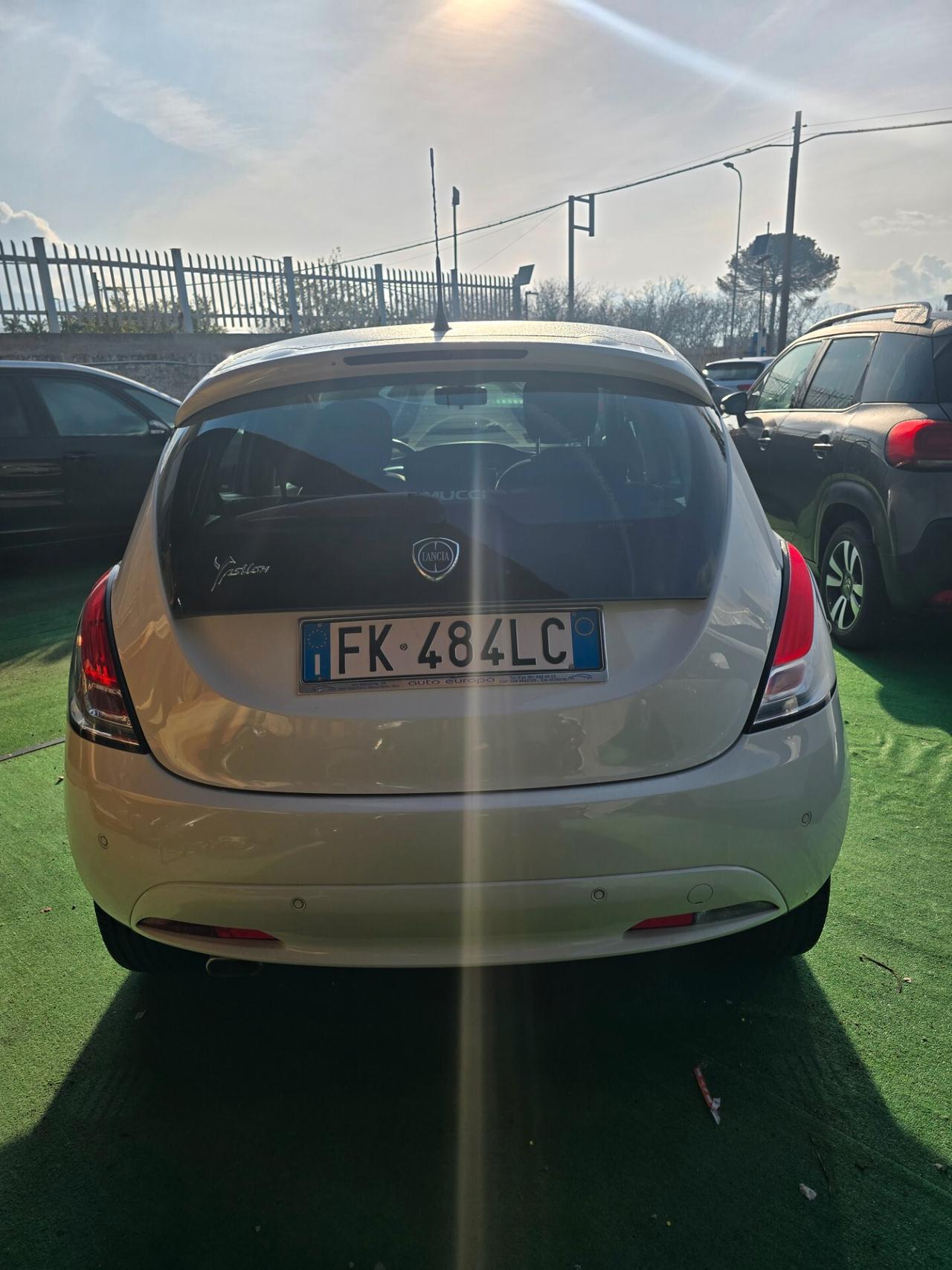 Lancia Ypsilon 1.2 69 CV 5 porte Gold 2017