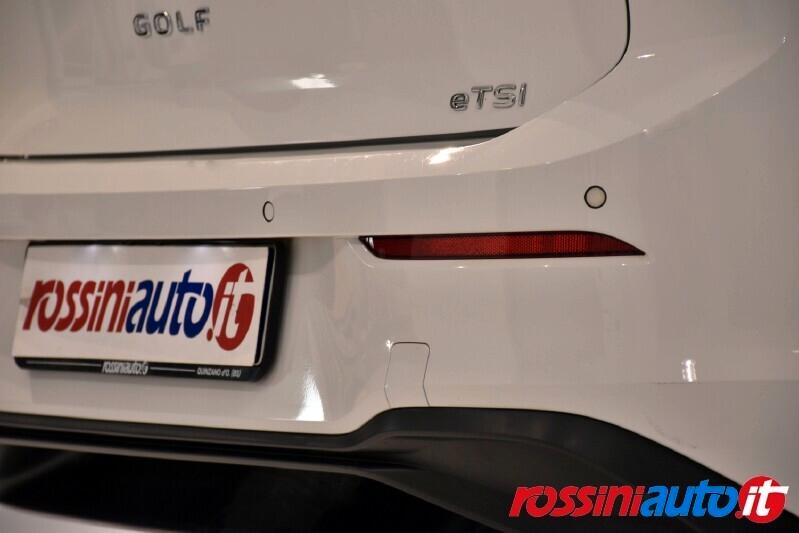 VOLKSWAGEN GOLF 8 1.0 ETSI 110 CV DSG LIFE R17 BI-COLO + MIRRO PAC