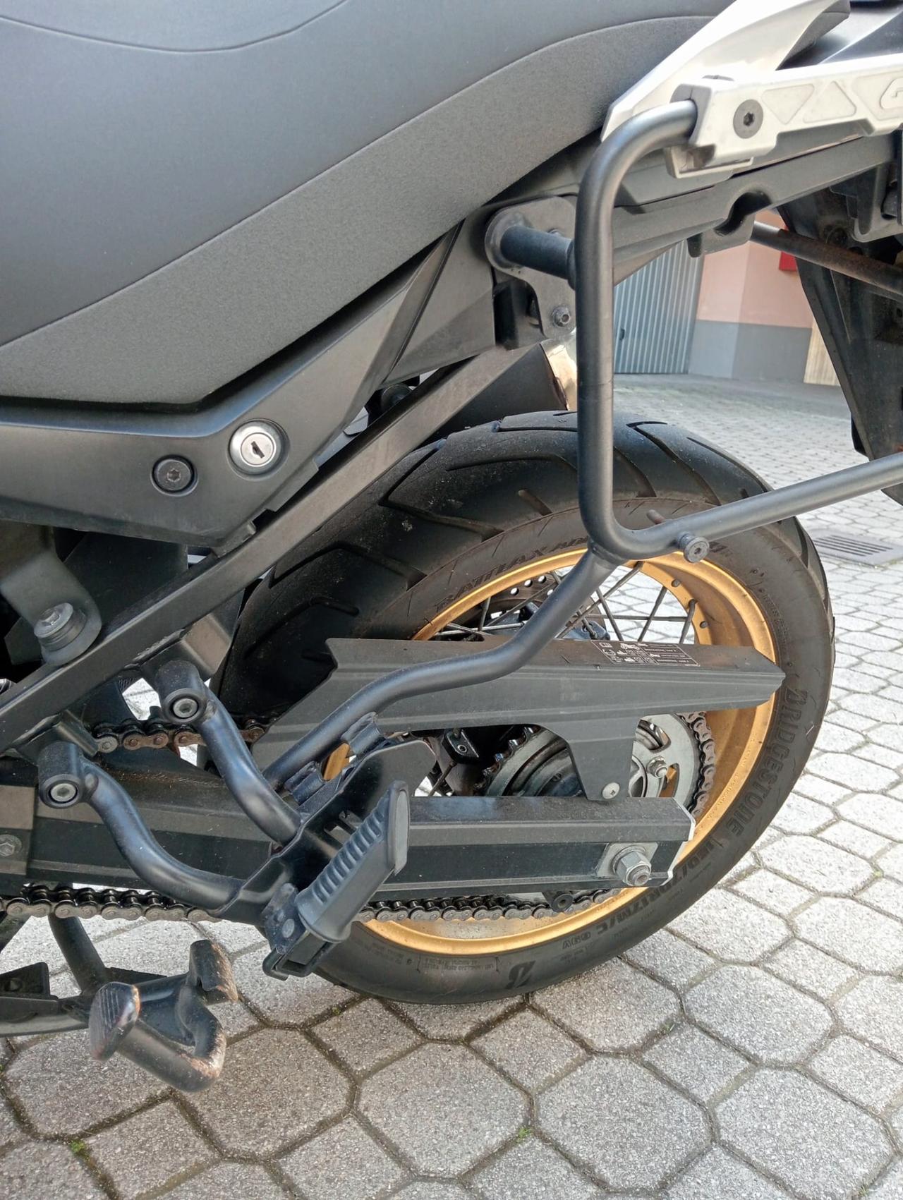 Suzuki V Strom DL 650 XT ABS