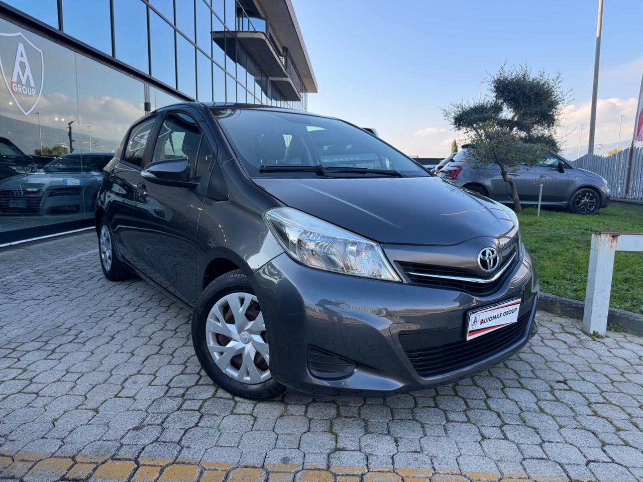 Toyota Yaris 1.0 5 porte Lounge