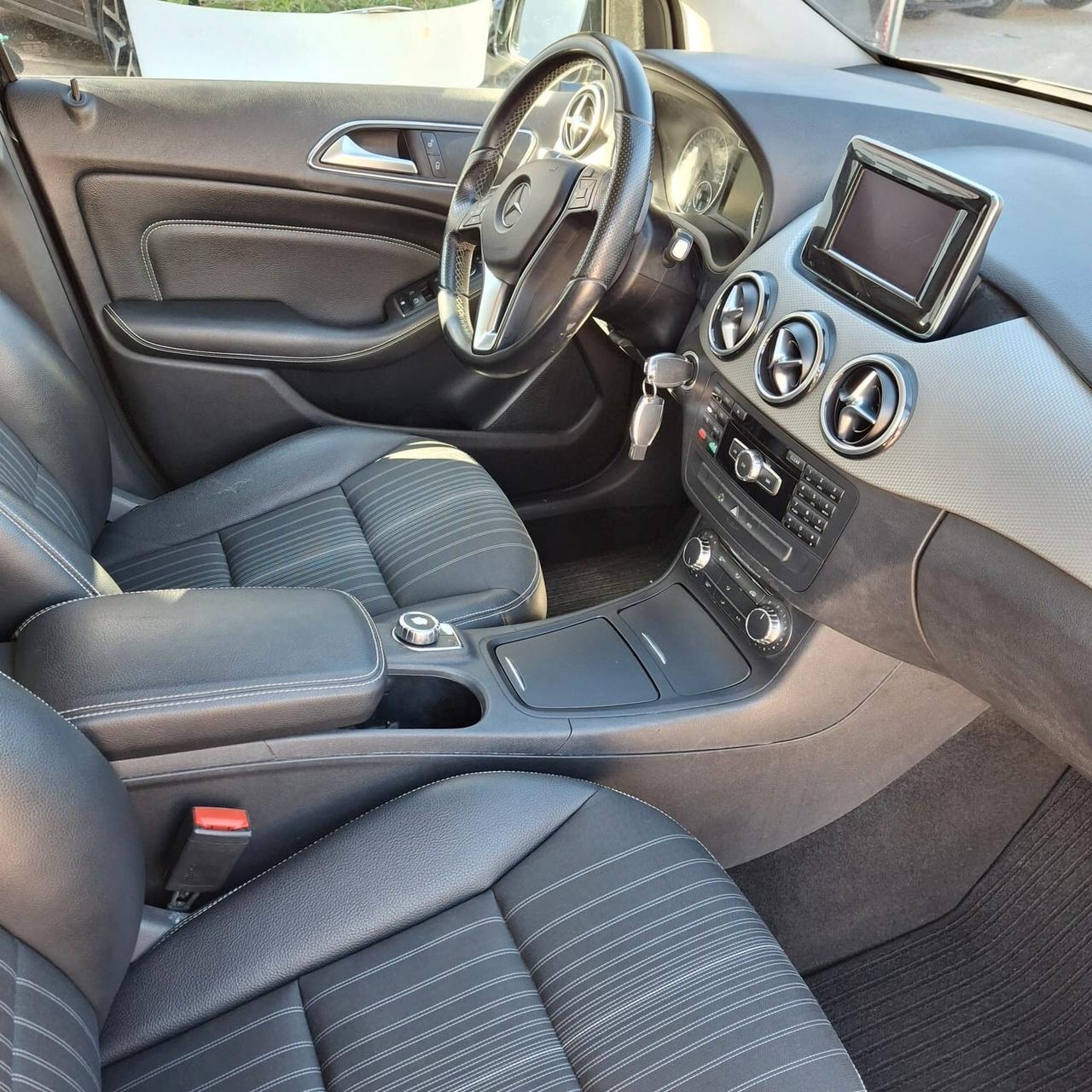 Mercedes-benz B 180 B 180 CDI Automatic Premium