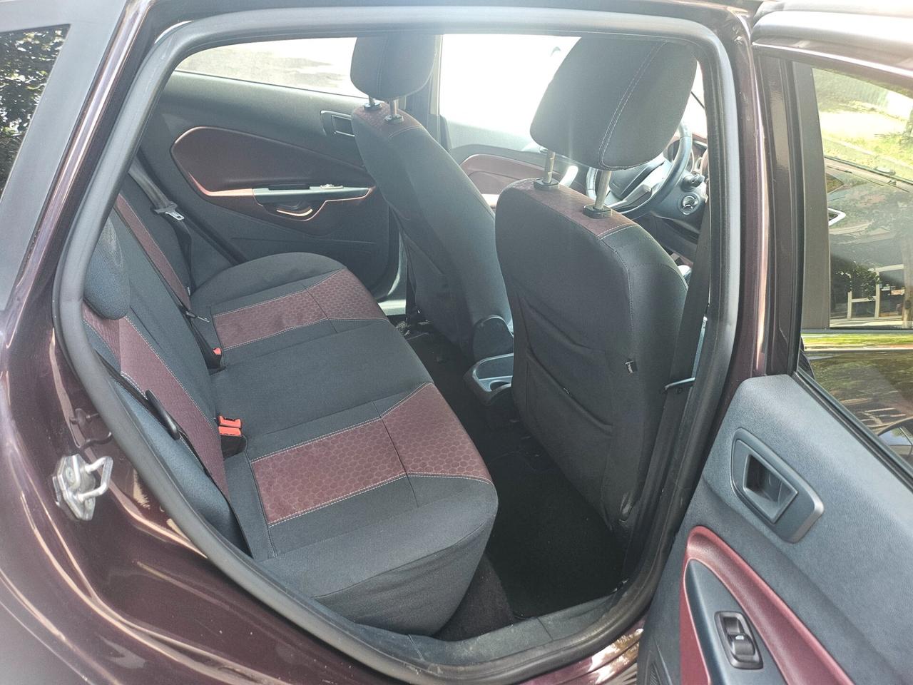 Ford Fiesta 1.4 TDCi 5p. Titanium 2010