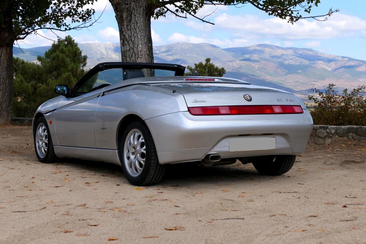 Alfa Romeo Spider 3.0i V6 24V cat L