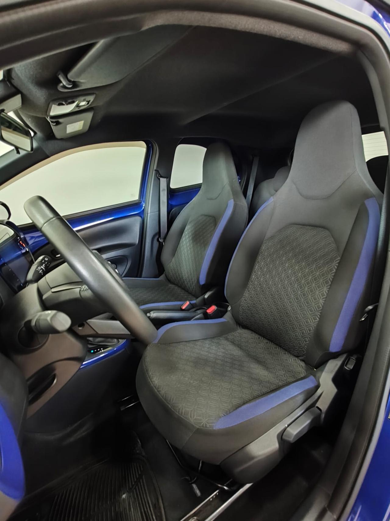 Toyota Aygo X 1.0 VVT-i 72 CV 5 porte Lounge Air S-CVT