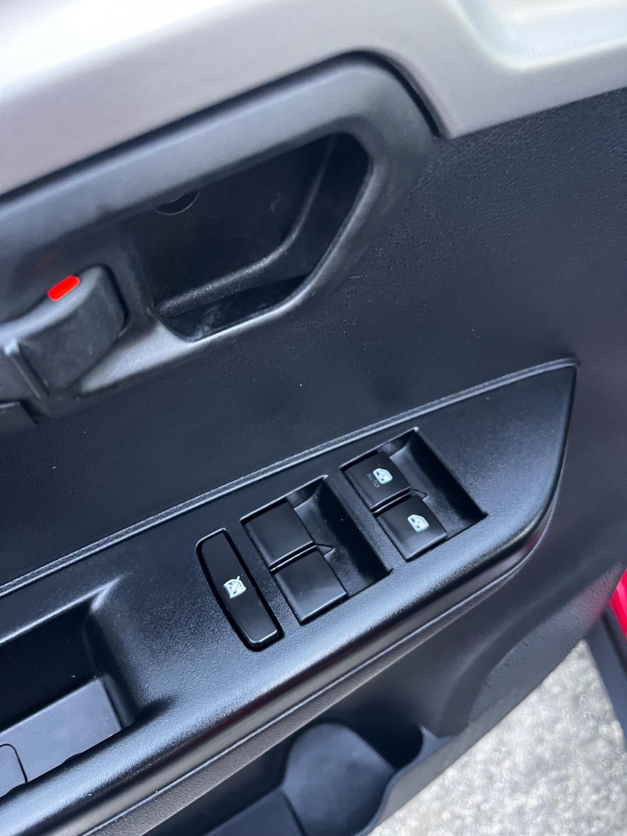 Mahindra KUV100 1.2 VVT K8