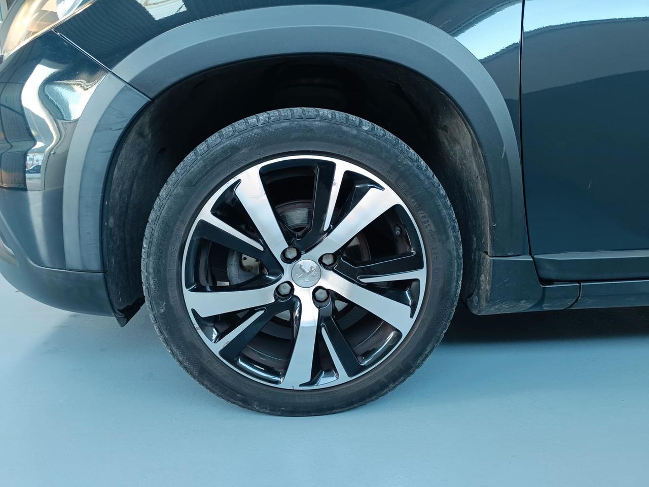 Peugeot 2008 BlueHDi 100 S&S Black Matt