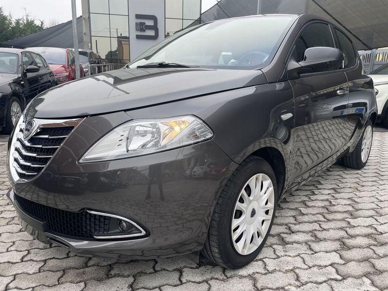 Lancia Ypsilon Ypsilon 1.2 8v Gold s&s 69cv E6