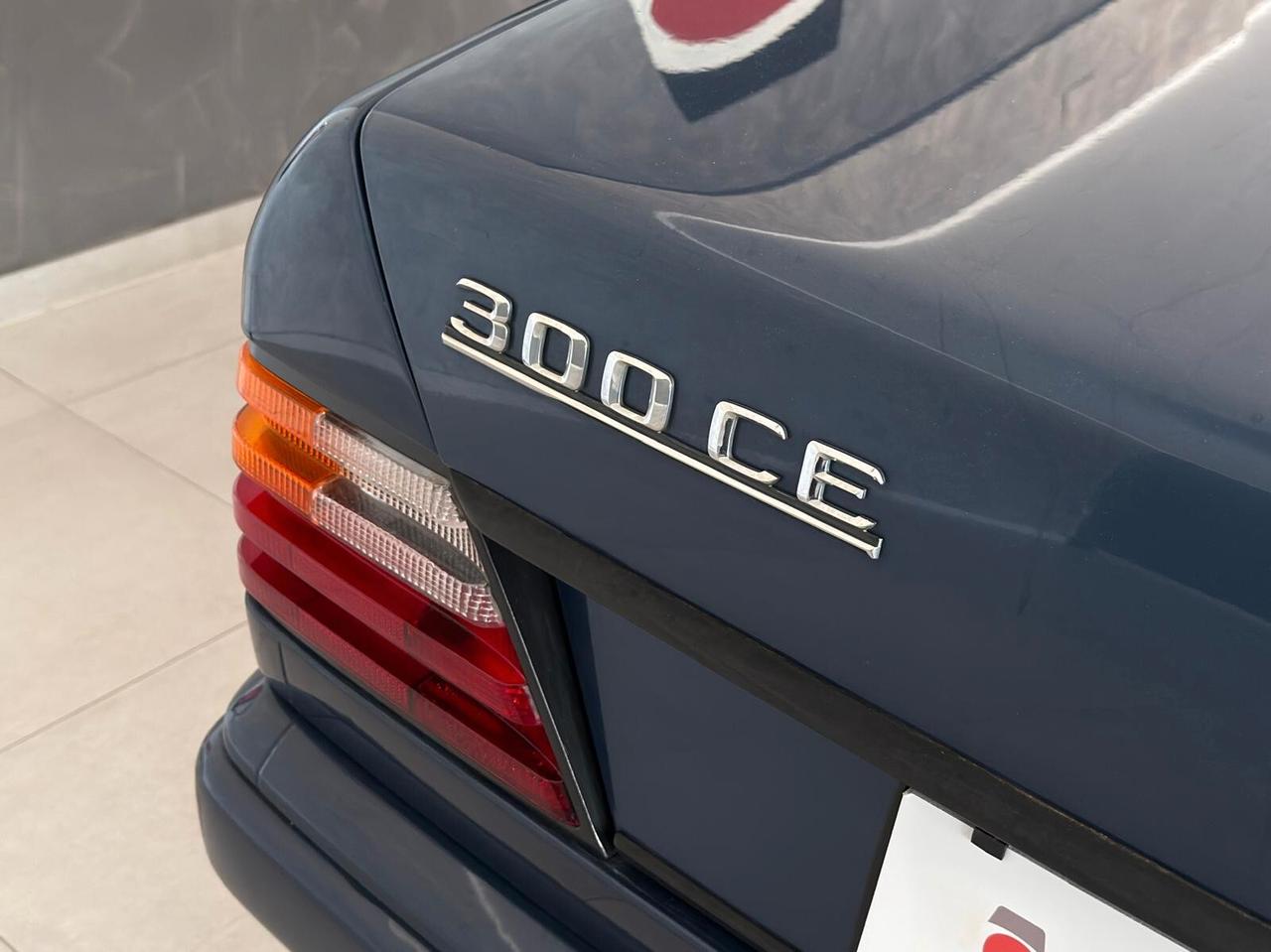 Mercedes E 300 CE Coupe