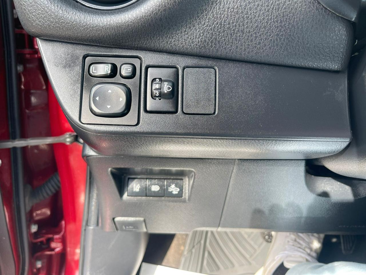 Toyota Yaris 1.5 Hybrid 5 porte Cool Red Edition