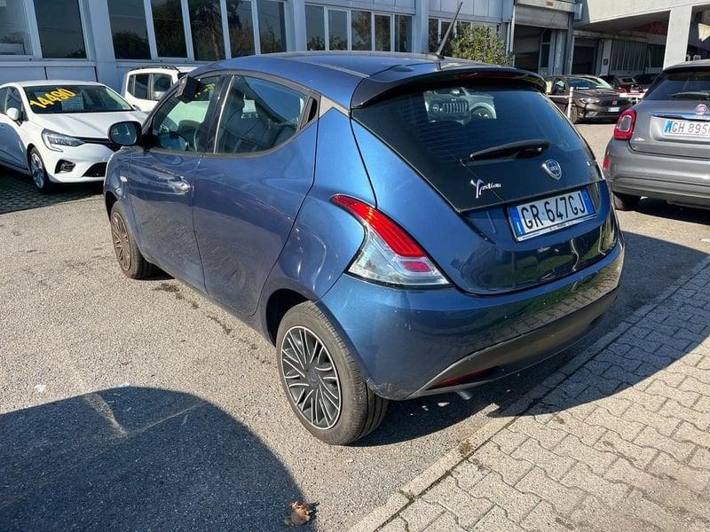 Lancia Ypsilon Ypsilon 1.0 FireFly 5 porte S&S Hybrid Silver