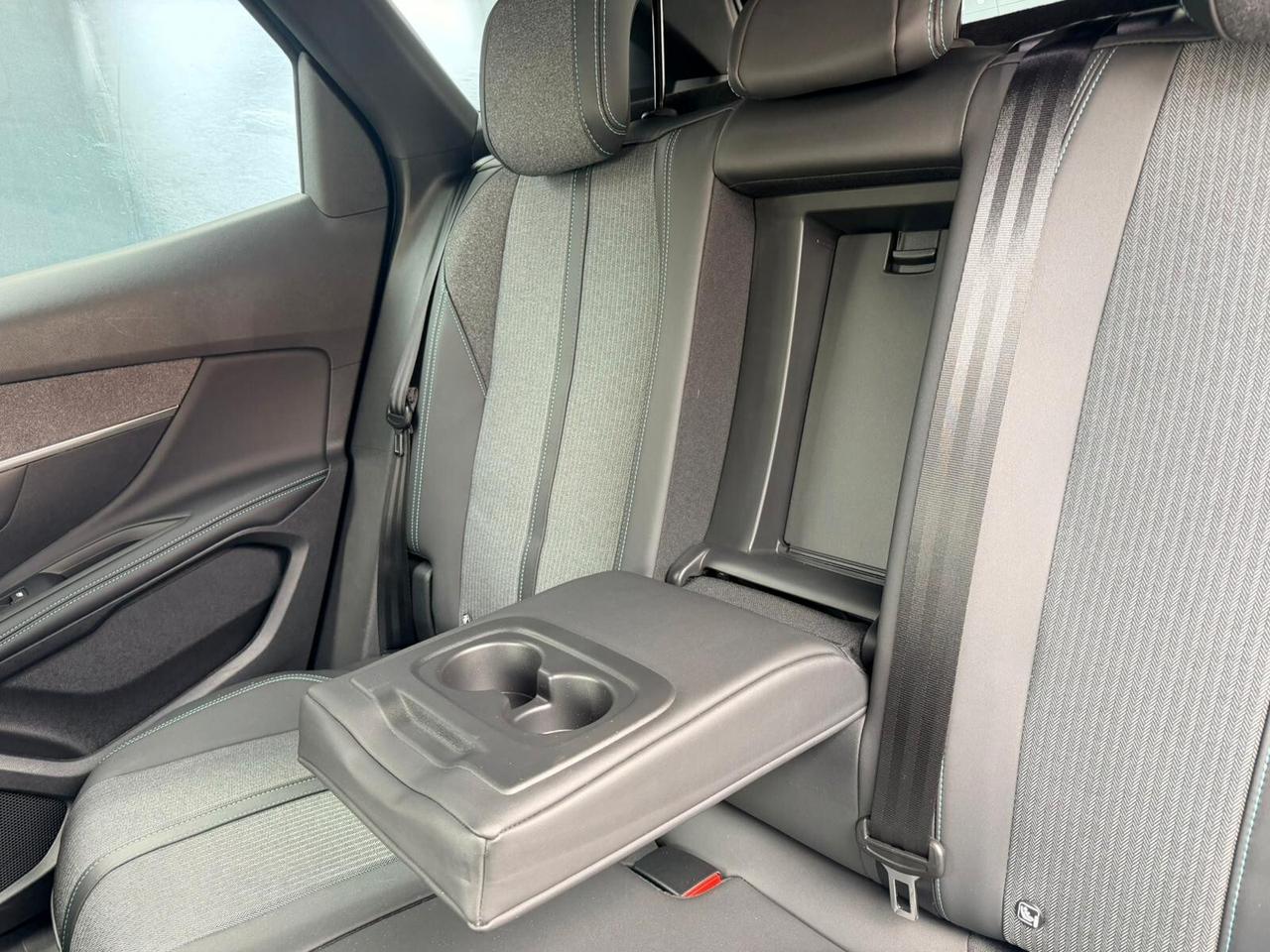Peugeot 3008 BlueHDi 130 S&S Allure Pack