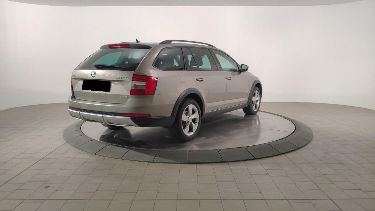 SKODA Octavia 2.0 Tdi Cr 150 Cv 4X4 Dsg Wagon Scout