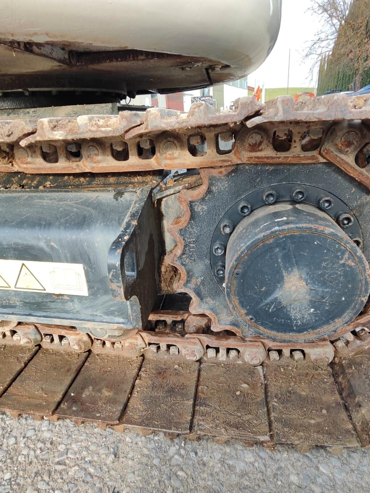 MIDI ESCAVATORE BOB CAT 442 con solo 2400 ore