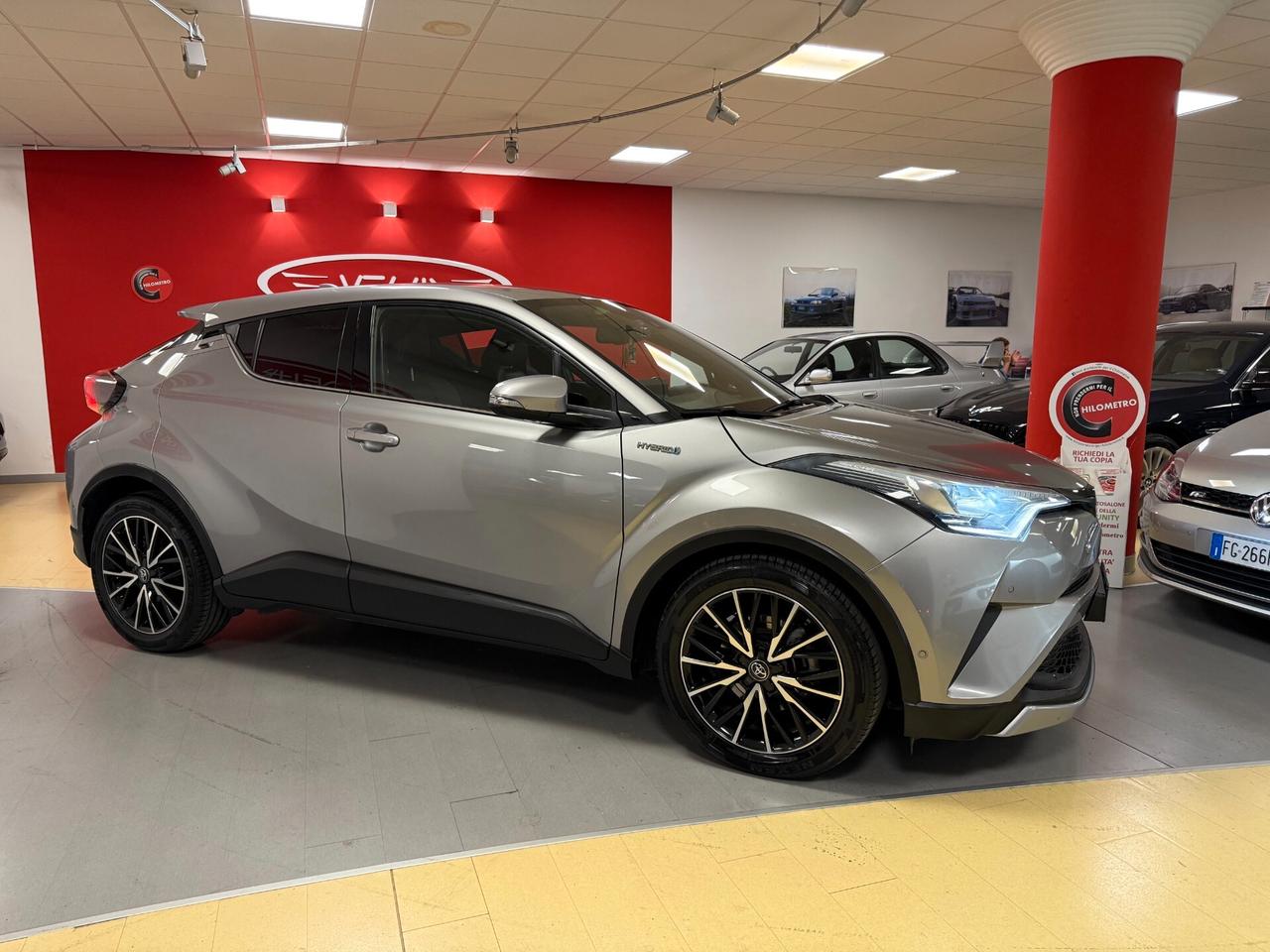 Toyota C-HR 1.8 hybrid 98 cv