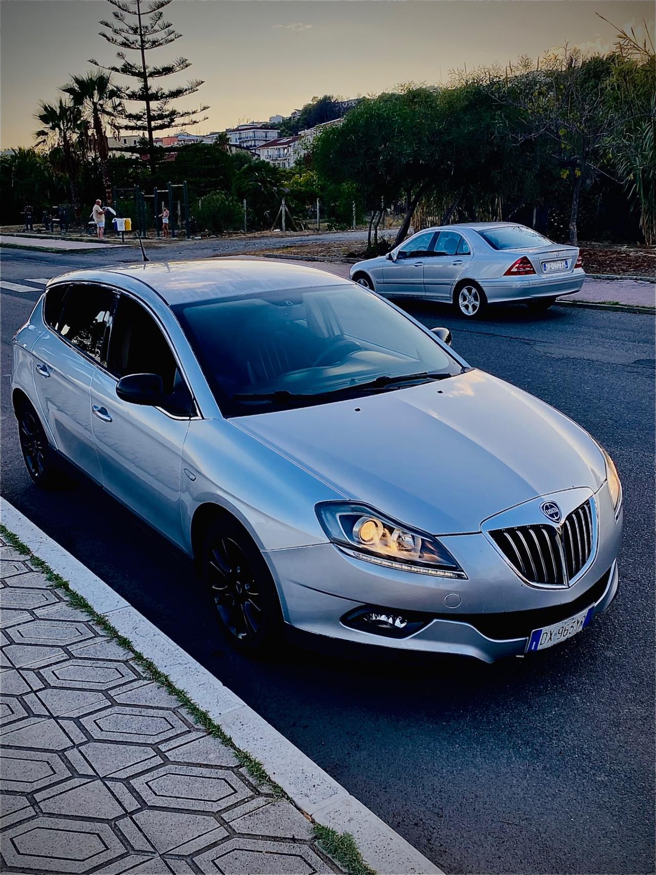 Lancia Delta 1.6 MJT DPF Platino