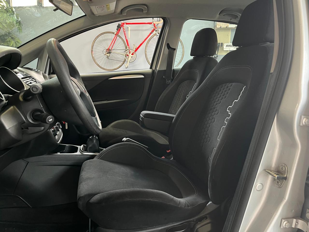 Fiat Punto 1.2cc LOUNGE 69cv EURO6B 5 P.TE - OK NEOPAT.