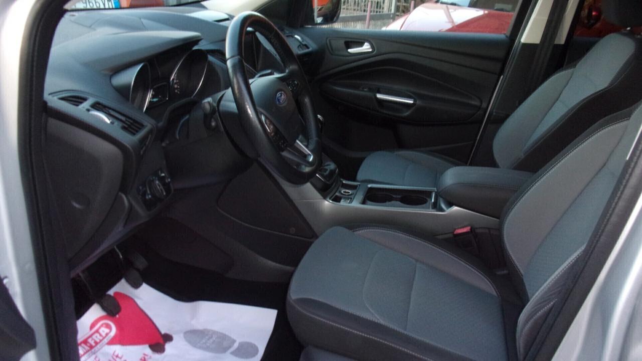 Ford Kuga 1.5 TDCI 120 CV S&S 2WD Titanium