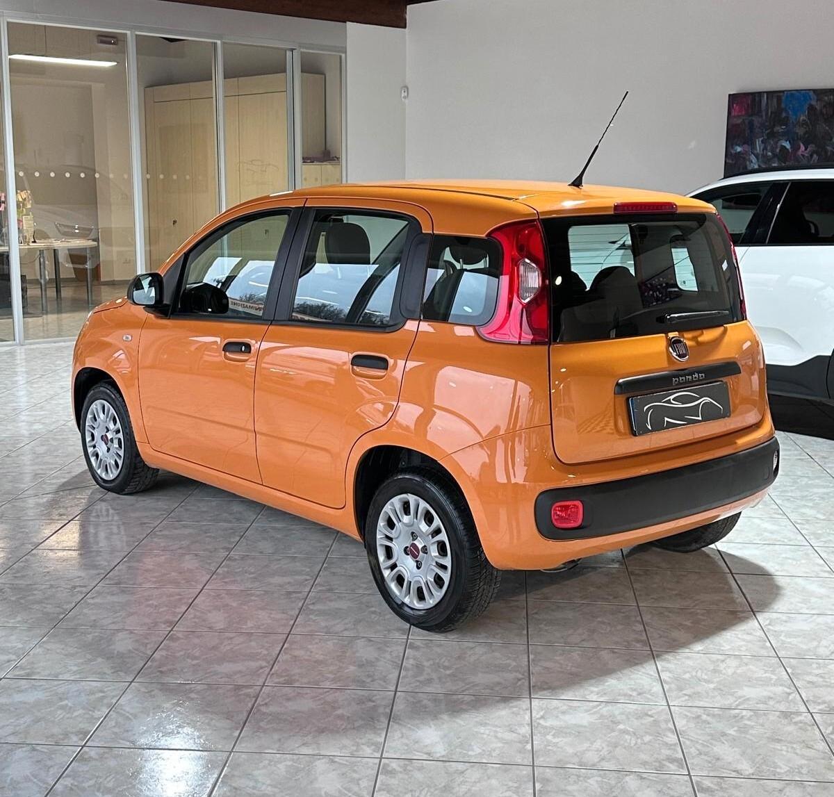 FIAT PANDA 1.2 CONNECTED BY WIND 69CV SEDILE GUIDA REGOLABILE IN ALTEZZA 5 POSTI