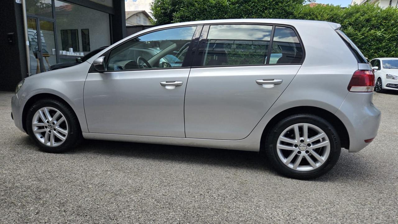 Volkswagen Golf 1.6 TDI 5p. Highline Neopatentati