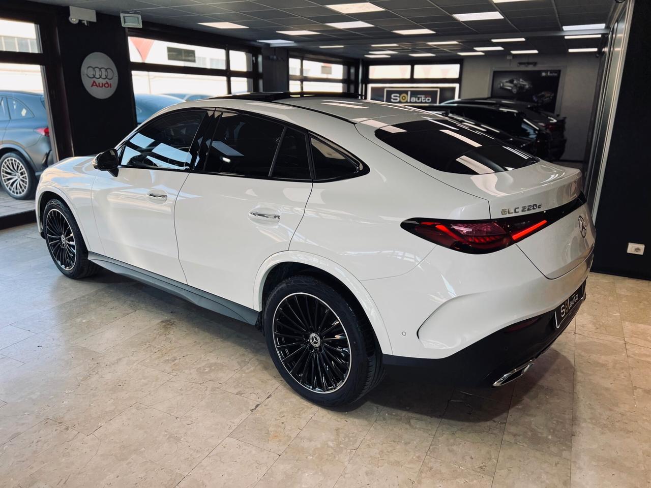 MERCEDES GLC 220 D COUPE PANO AMG